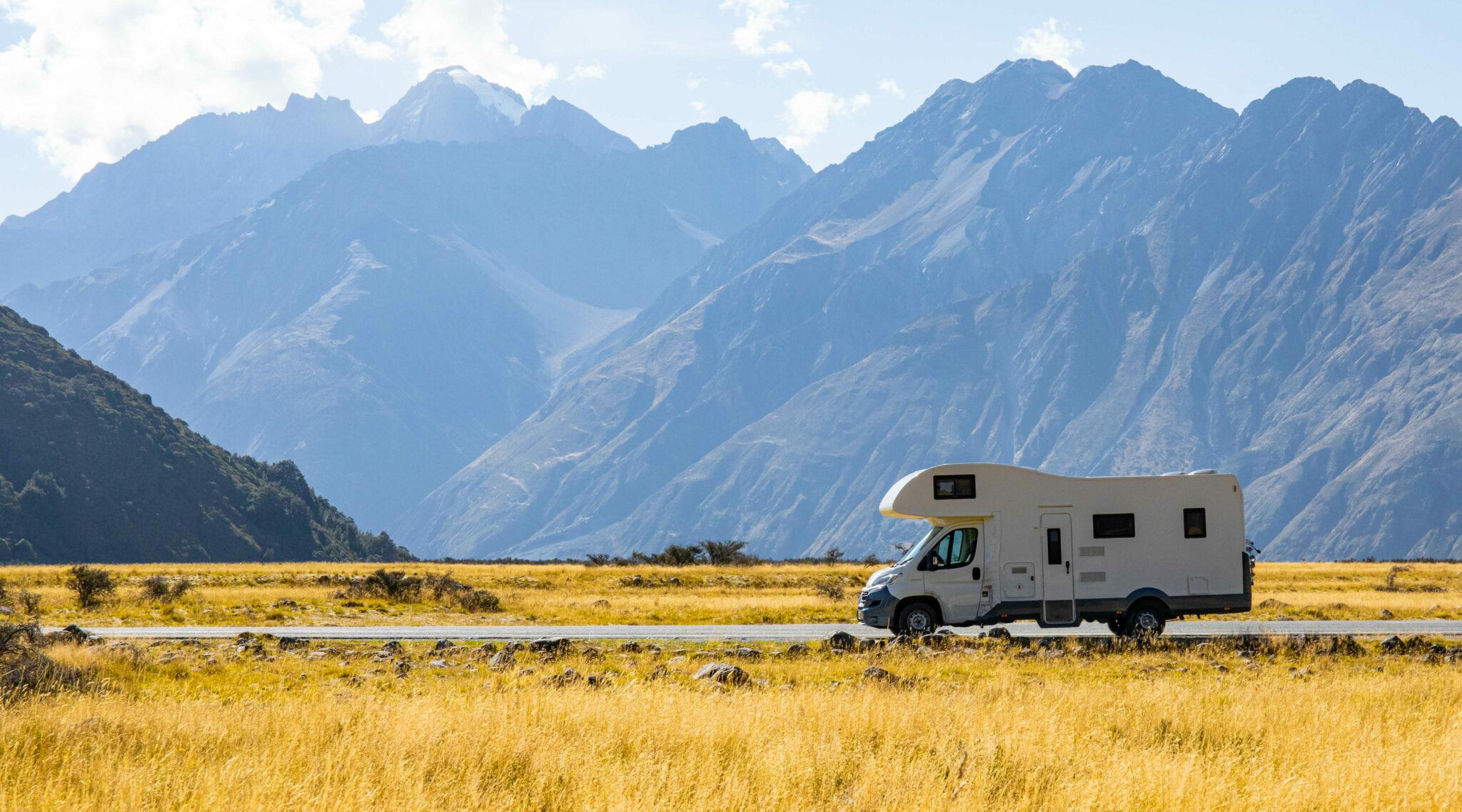 Semi-integrated motorhome